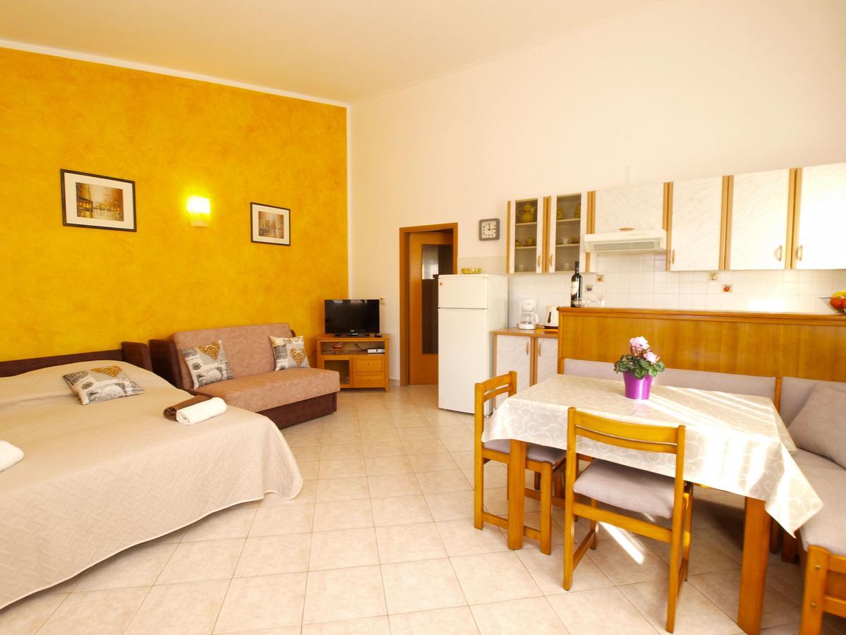 Apartments Iva 1534 PUY Exterior foto